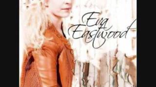 Video thumbnail of "Ewa Eastwood Vårt liv i repris"