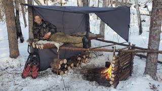 Winter Camping in Bushcraft Shelter (Elevated Triangle Shelter) - Level 100 Campfire Cooking
