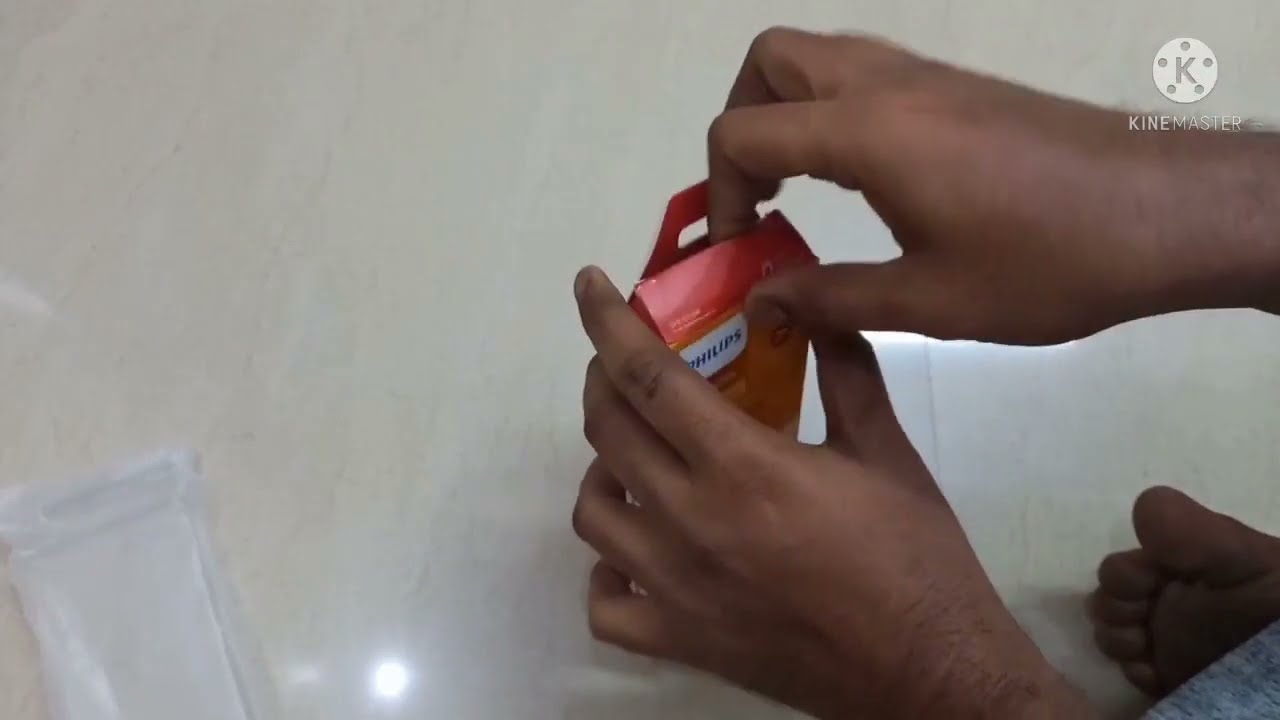 Philips Audio SHE1505 Wired in Ear Earphones with Mic (Black)