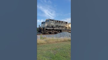 Norfolk Southern Manifest W/ Dash 9