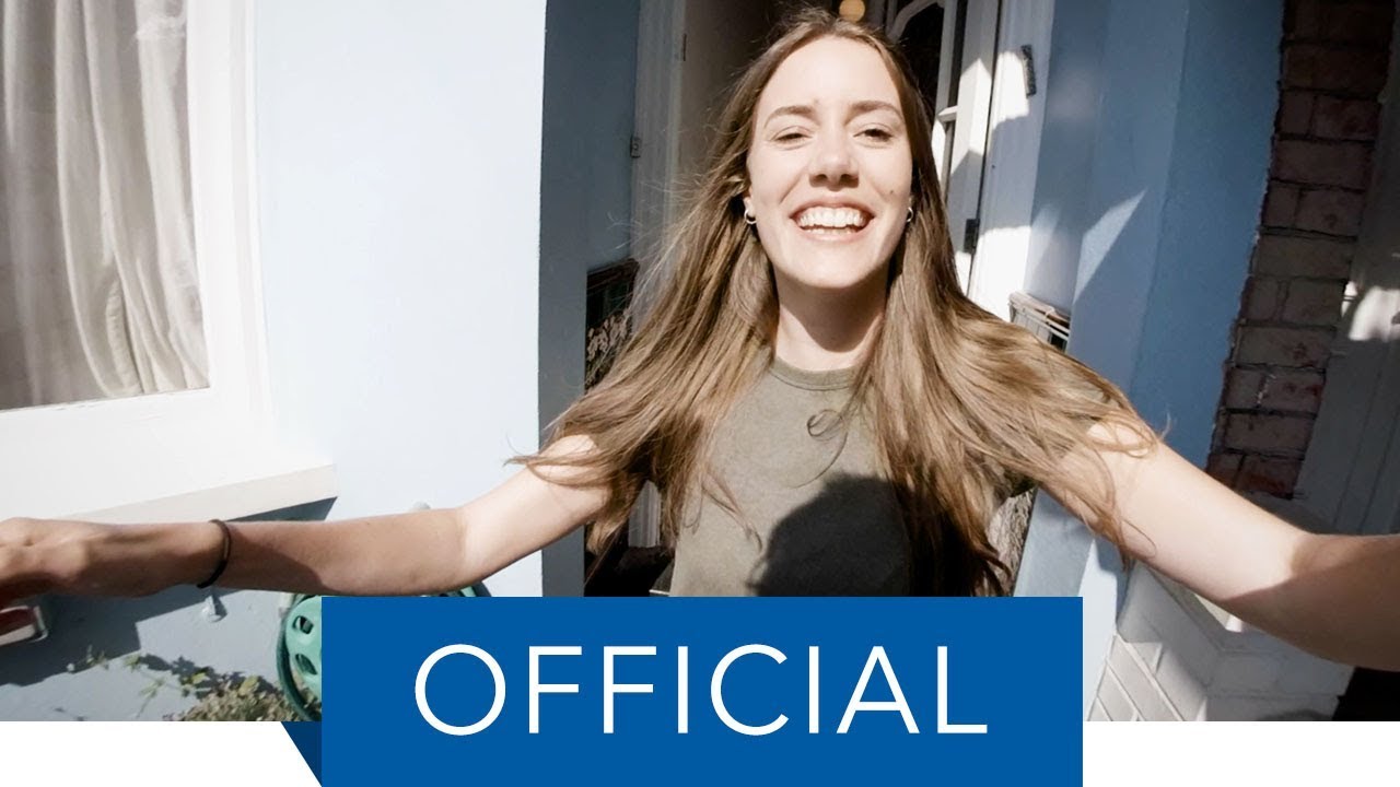 NEIL THOMAS – SCHOOLBOY ERROR (WHOOPS!) feat. Bayku (Official Music Video)