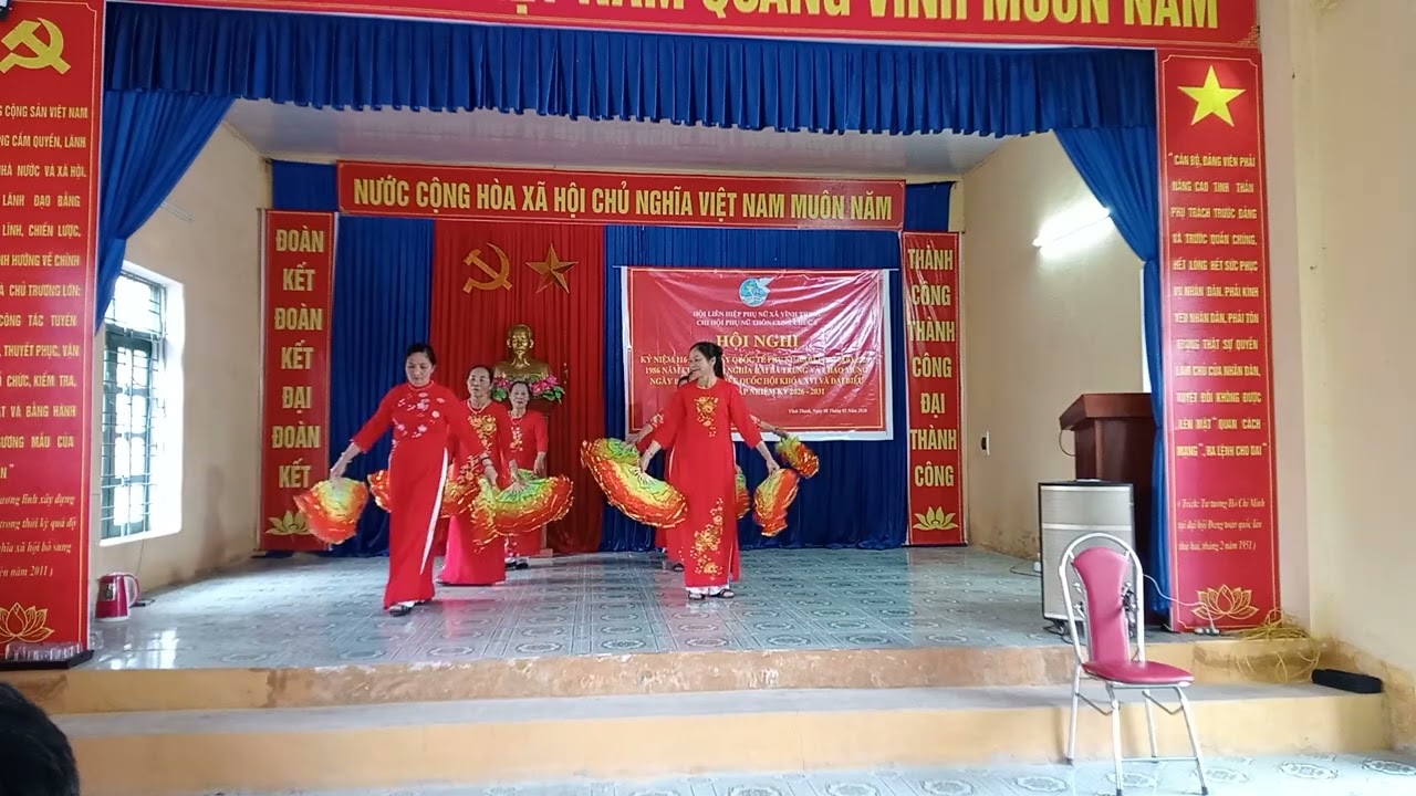 Bùi nhịp câu lạc bộ Hoa Phượng 