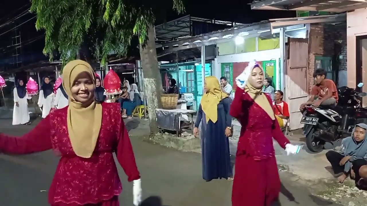 MA NURUL HIKAM ikut Memeriahkan Malam 1 Muharram di Alun Alun Situbondo yaitu Pawai Lampion