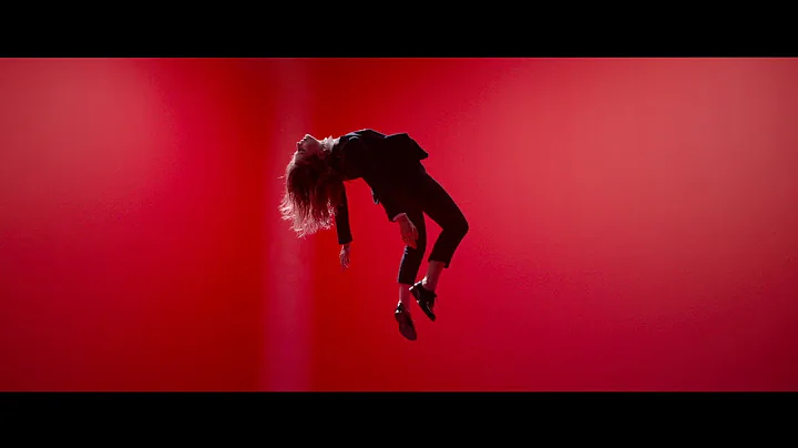 Christine and the Queens - Saint Claude (Clip Offi...