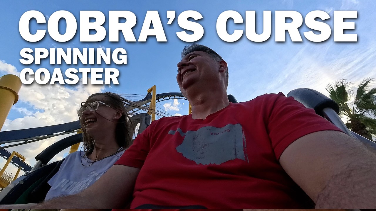 Аттракцион Cobra's Curse Steel Spinning Roller Coaster в парке Busch Gardens в Тампе, штат Флорида.
