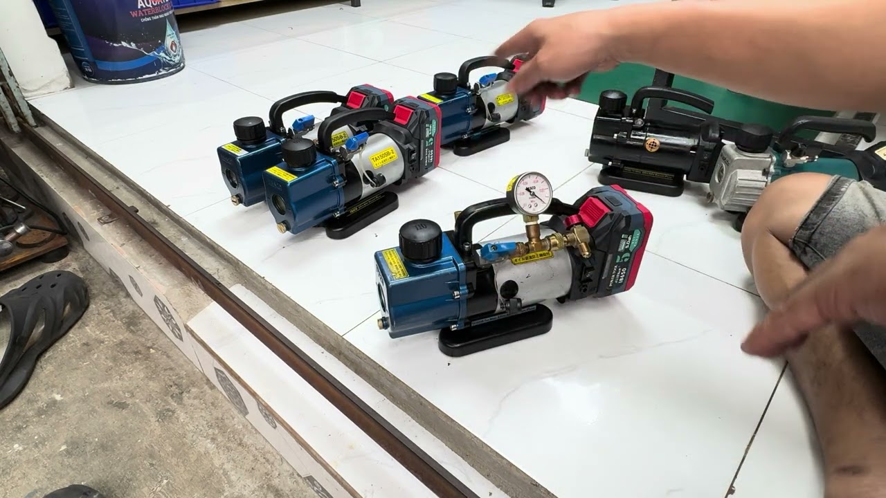 Hút chân không dùng pin 18v Makita VP180D và Tasco TA150SB-2 Lh zalo 0989589729