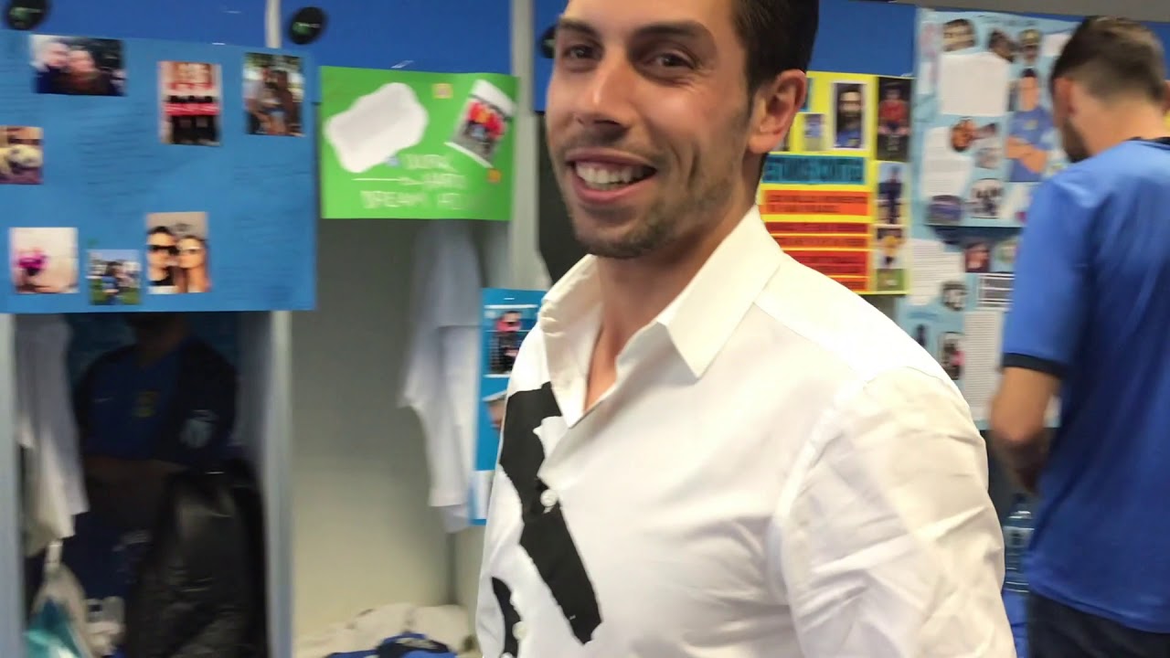 Gracias Familia. Las familias de los jugadores del Fuenla les prepararon una sorpresa