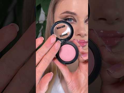 Videó: A mágia krém blush az anyáknak