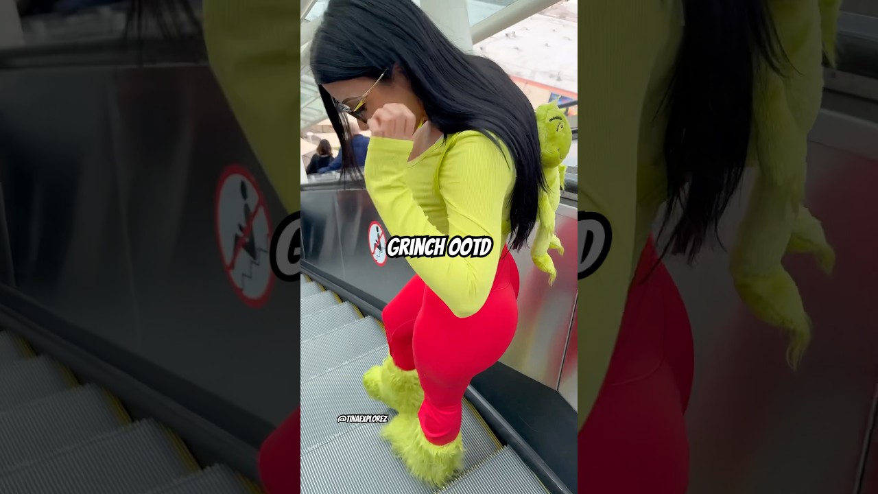 I meant escalater 😅 #fyp #viral #foryou #ootd #grinchmas #grinchtiktok