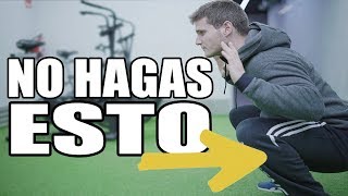 La mitad del cuclillas en ponerse dolor en al muslo