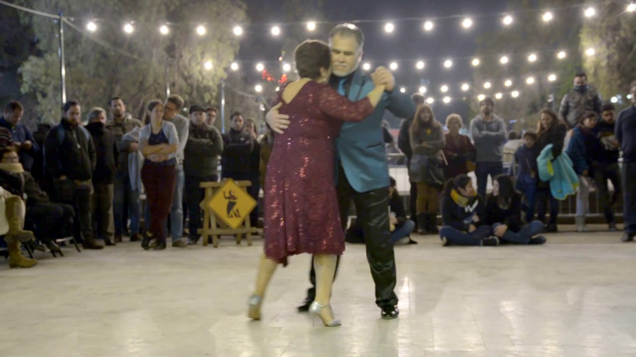 "Por que Razón"- Victor Cavieres & Ana Carvajal - Milonga Callejera