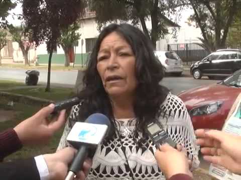 Chilena conferencia de prensa vieja puteando sapa weona se va a la chucha chile Fail video gracioso