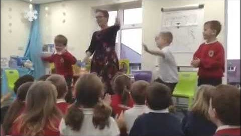 Lynne Chapman: Illustrator Visit - Storytelling at a Primary School