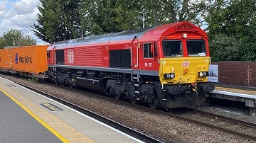 DB cargo 66137 4L45 with 35 containers including several containers 11;29 2E 28/8/2025