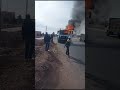 النيران تلتهم شاحنة في الطريق بين مراكش و تامنصورت