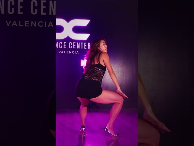 Hoy es un día especial para ellas y por eso queremos recordarlo con el video de @aishimatsu del D- HEELS EVENT vol.3 💕
