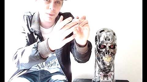 Sideshow collectibles 1:1 scale terminator 2 endoskeleton battle damaged bust review !.