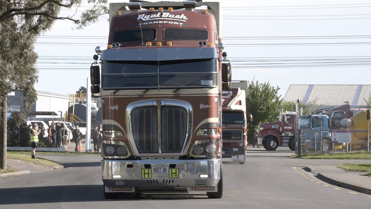 Trucks Old and New at the Bill Richardson Truck Rally