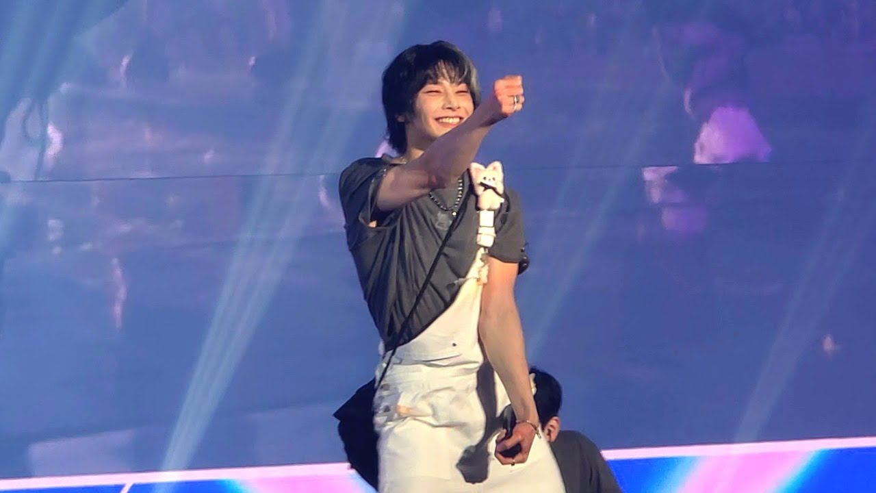 StrayKids dominATE ソウル クッション リービット アイエン hq720.jpg?sqp=-