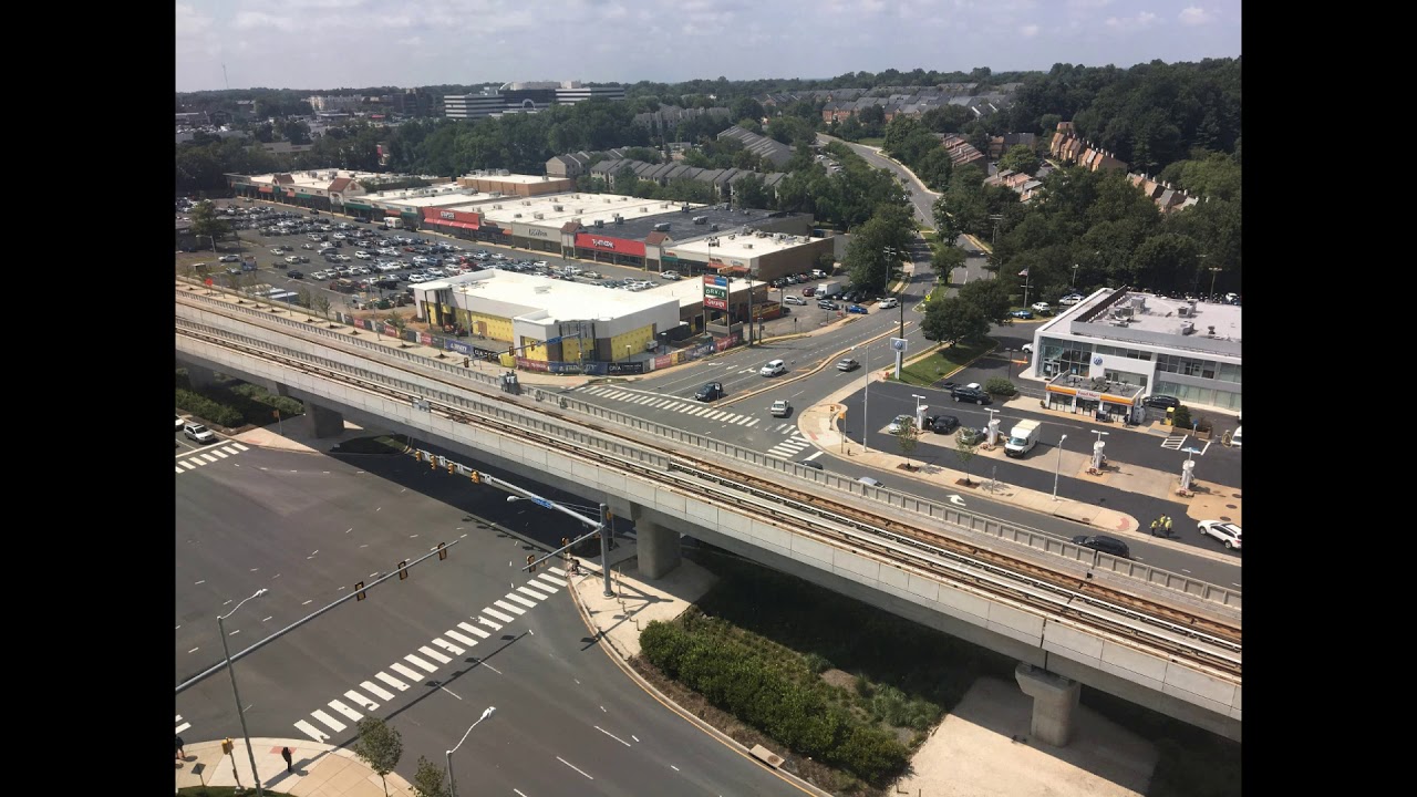 Construction of New Cava/Honeygrow outlet in Tysons