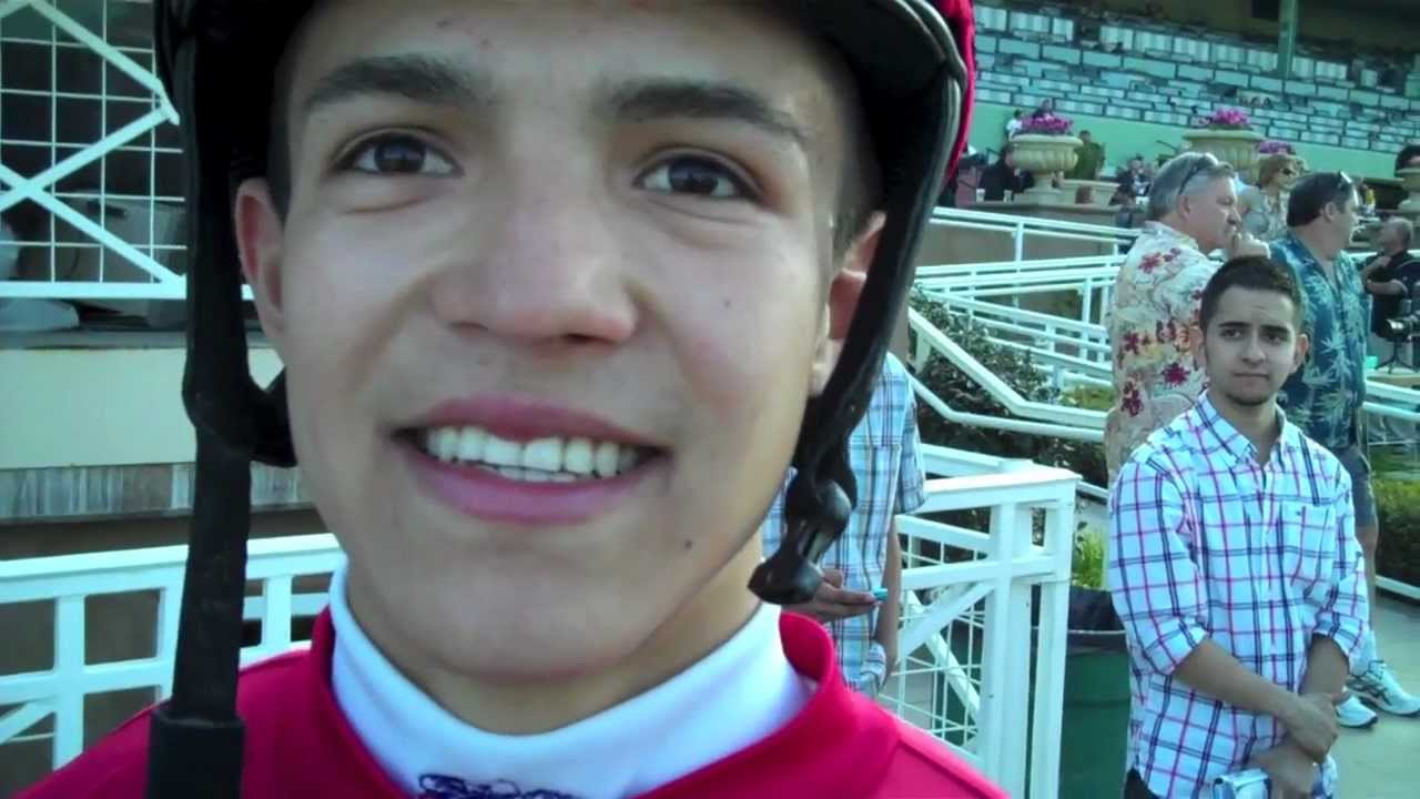 horseshoe bend Tones wins the Baffle Stakes