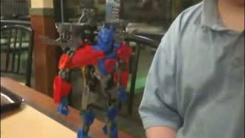 Video Review of the hero factory 2.0 MOC ultimate beast hunter optimus prime part 1