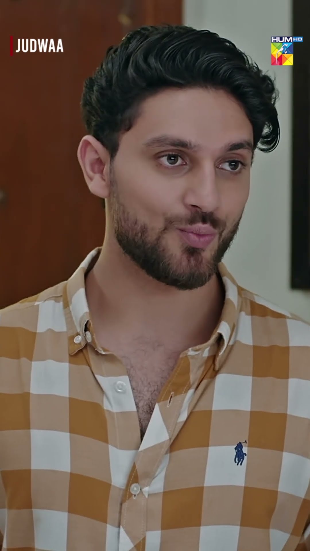 Munawar Mein Aisa Kiya Hai..? #ainaasif #adnanrazamir #shortsfeed #judwaa #pakistanidrama