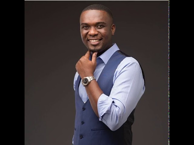 Joe Mettle deep in worship class=