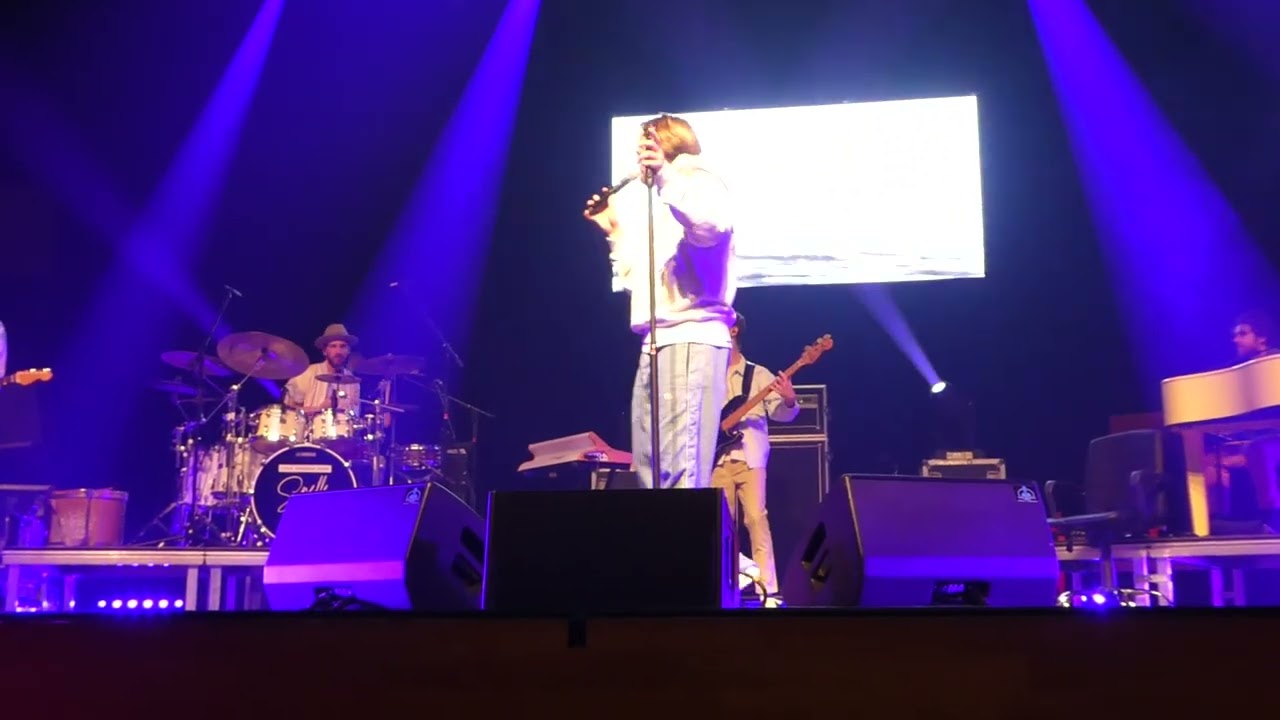 Snelle - In De Schuur (ft. Ronnie Flex) - YouTube