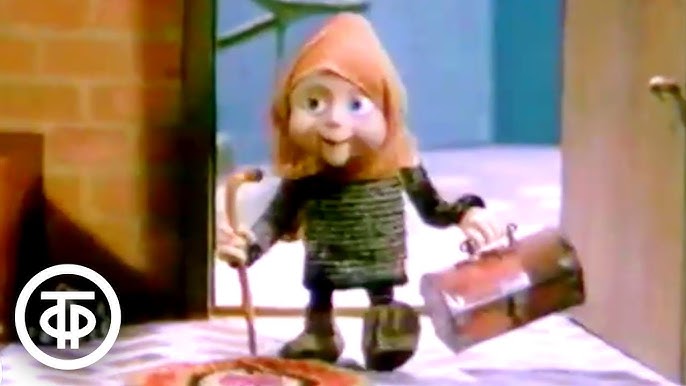 etaklari yuqoriga kotarilgan va külotsiz qizlar