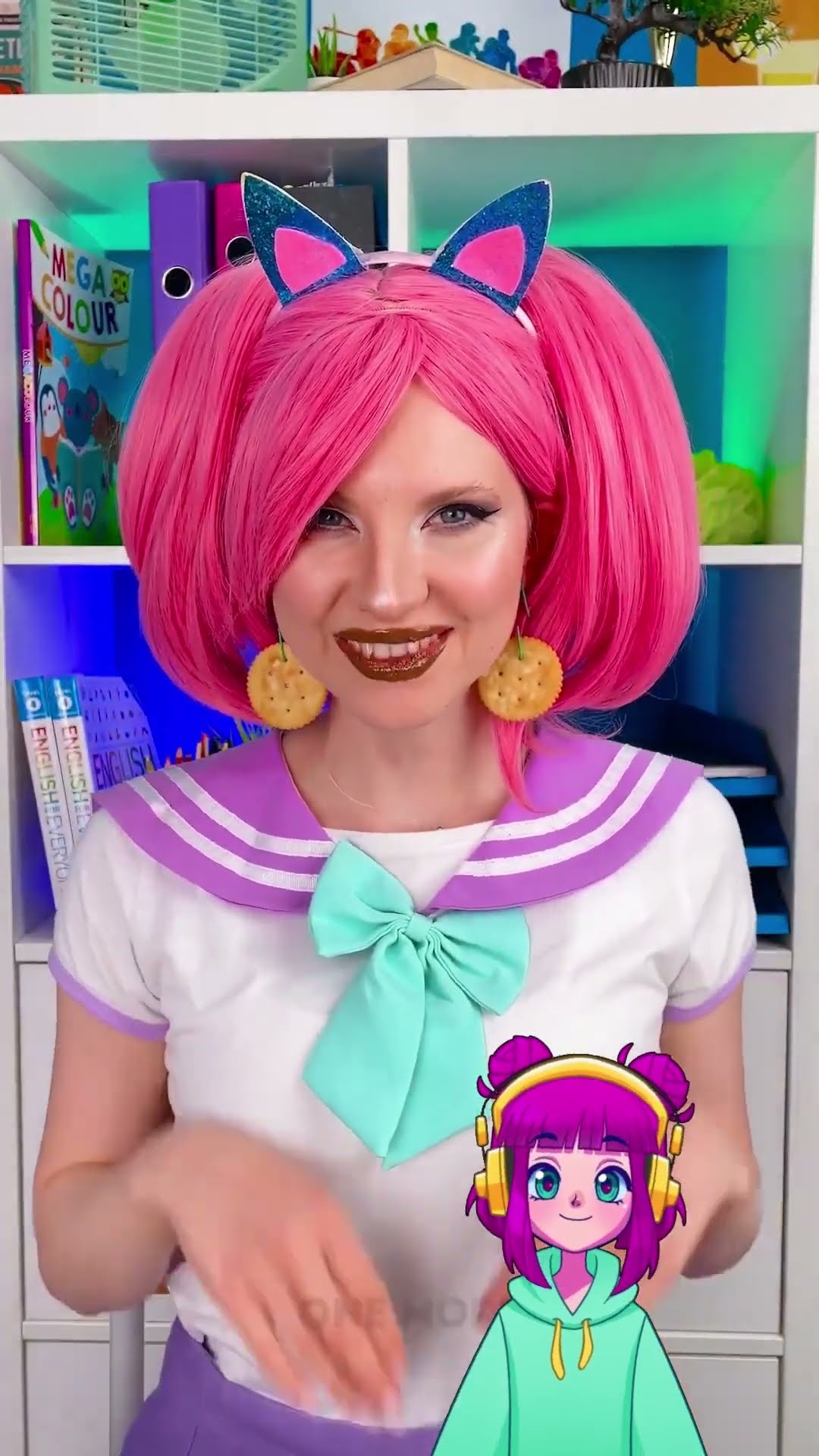 COOKIE SNEAKING INTO SCHOOL LIKE AN EARING! ?