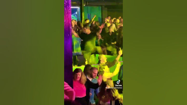 Ο ξέφρενος χορός του Βασίλη Μπισμπίκη στην Δέσποινα Βανδή