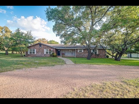 79 Quail Run Drive, Fredericksburg, TX home video tour