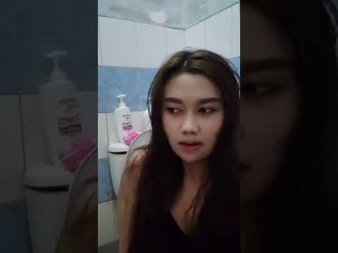 Video cewek pipis sambil kentur