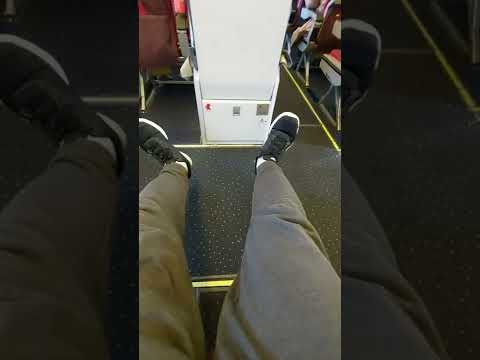 تصویری: صندلی 1f در هواپیما کجاست؟