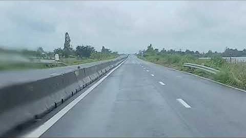 Một đoạn đường Lộ Tẻ - Rạch Sỏi sau khi sửa chữa, hướng tới trở thành cao tốc (tháng 10/2025)