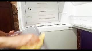 تنظيف وتعقيم الثلاجة من الداخل والخارج والتخلص من الكريهة