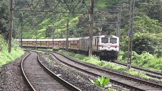 Mumbai Tatanagar Antyodaya Express Climbing Enchanting Thull Ghats (Kasara-Igatpuri Ghat Section) !!