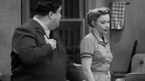 The Honeymooners: Ralph and Alice argue over the M...