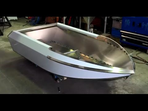 tacking up a 3 metre wattscraft jetboat - youtube
