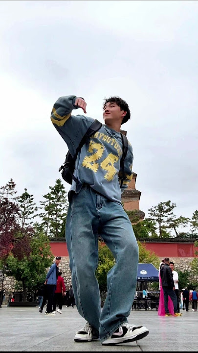 Alone [DJ Version] (Barry Xu aka Xu Binglong) / Alone Shake | 孤身摇 – Xiao Wei #dancecover