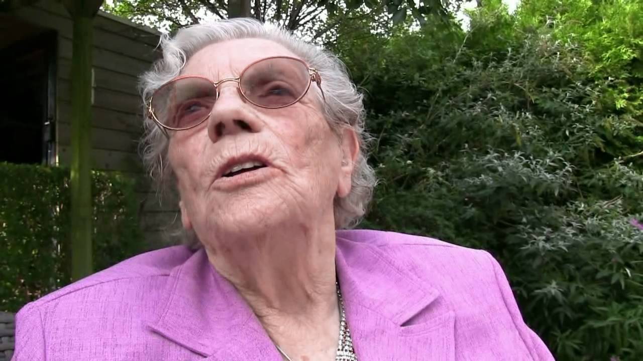 Interview Met Oma 86 Jaar Youtube 