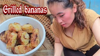 Mom grilled banana and potatoes (ປິ້ງກ້ວຍ)