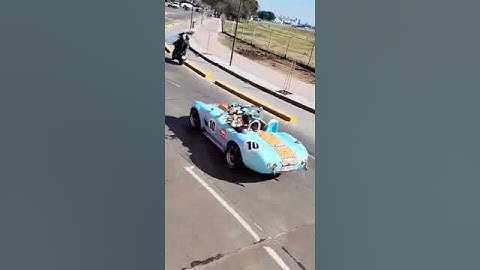 😍Franco Colapinto revolucionó las calles de Buenos Aires con un increíble auto.