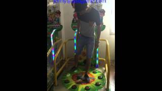 Step on ladybugs redemption game machine sold to Japan Taito踩虫虫 screenshot 5