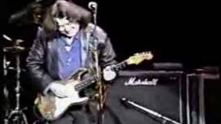 Rory Gallagher playing Heaven's Gate chords