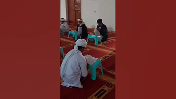 جن کو تو نے حقیر سمجھ کر بجھا دیا یہی چراغ جلے گے تو روشنی ہوگی طالب علم کی فضیلت کو علم والے جانتے 
