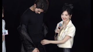 Jing Tian: Xu Kai's abs feel incredibly great to the touch.