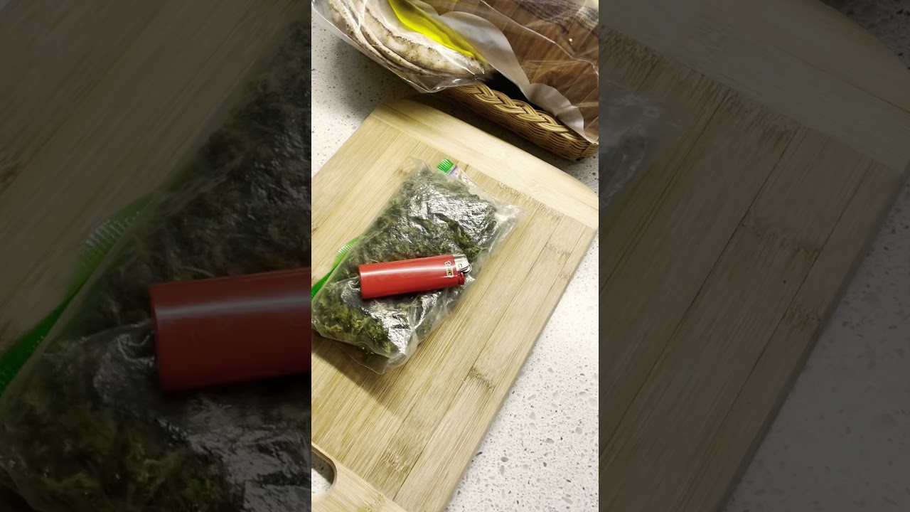 Add hot water/Green tea to your water bong for a smooth hit