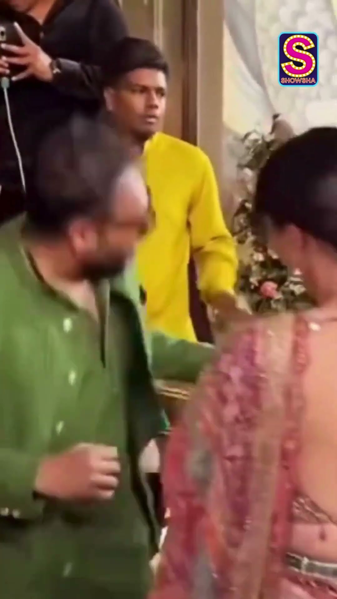Ever seen Anurag Kashyap Dance? Well here's your chance ? | N18S | #trendingshorts